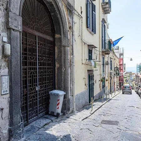 Calata San Francesco 29 מלון *